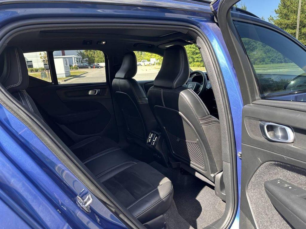 used 2021 Volvo XC40 car, priced at $25,800