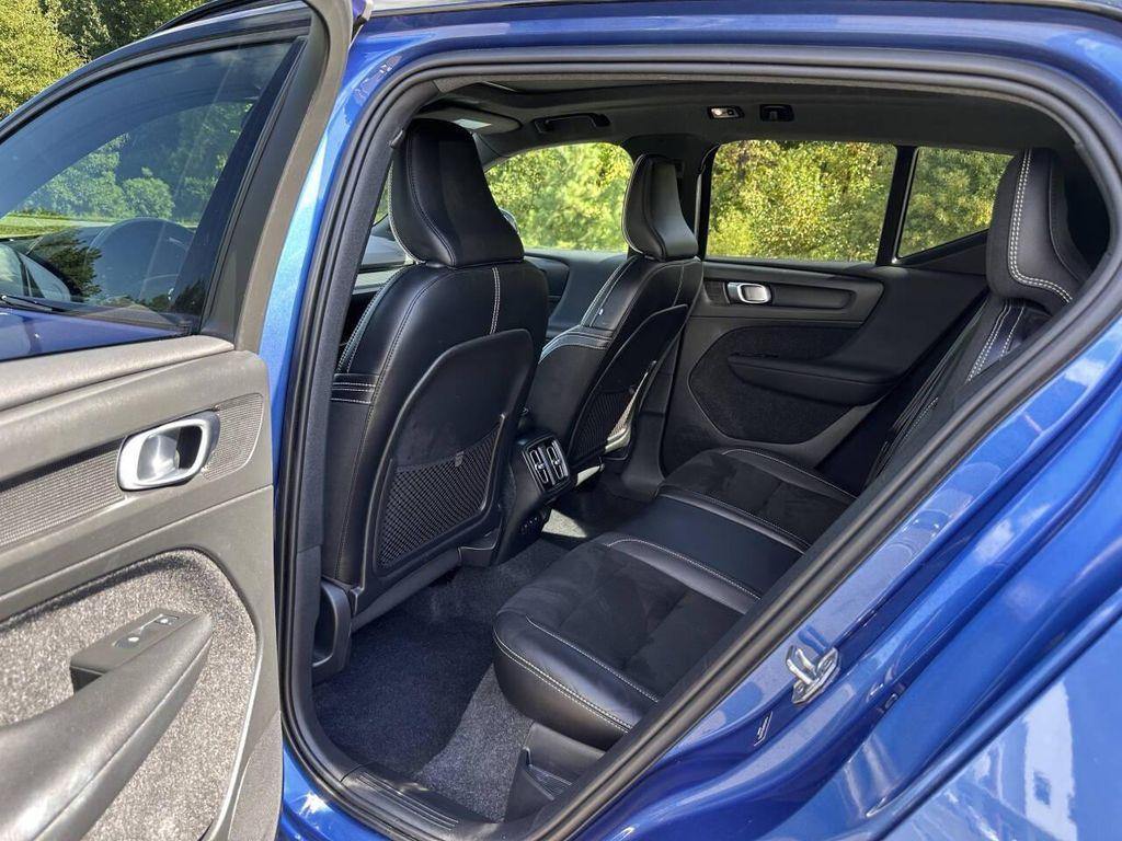 used 2021 Volvo XC40 car, priced at $25,800