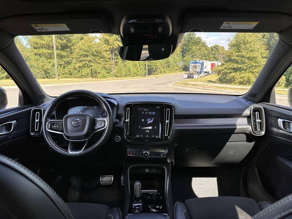 used 2021 Volvo XC40 car, priced at $25,800