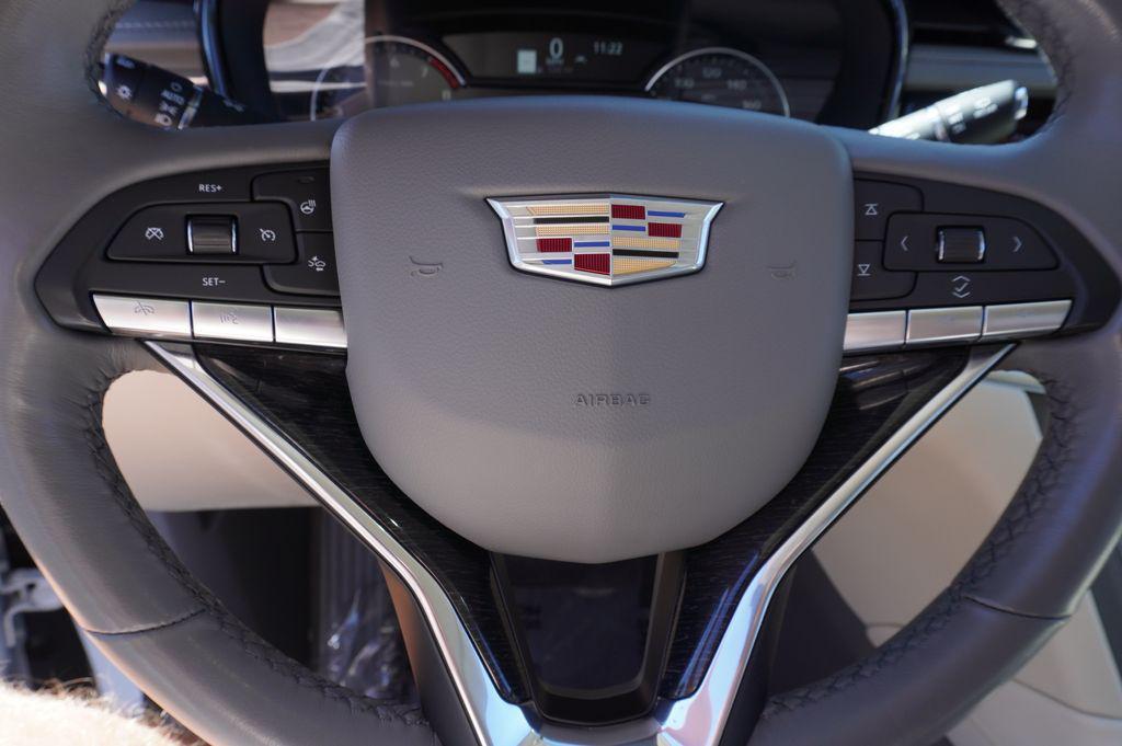 used 2023 Cadillac XT6 car, priced at $34,912