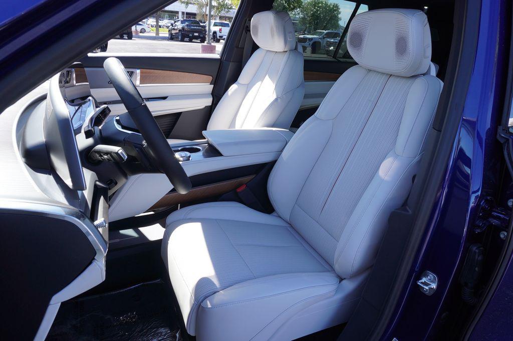 new 2026 Cadillac VISTIQ car, priced at $81,015