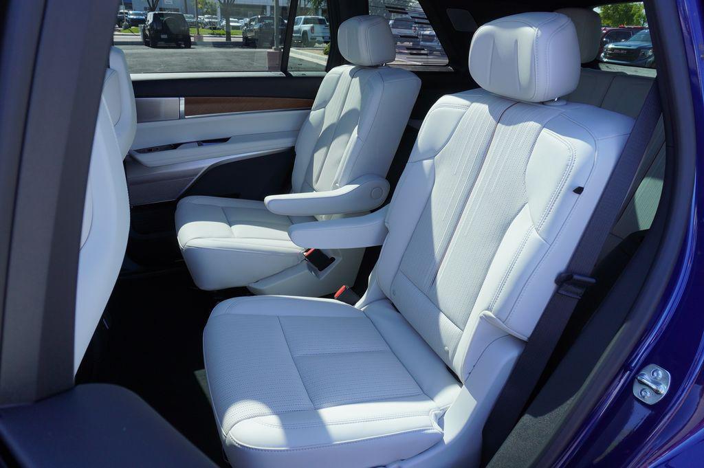 new 2026 Cadillac VISTIQ car, priced at $81,015