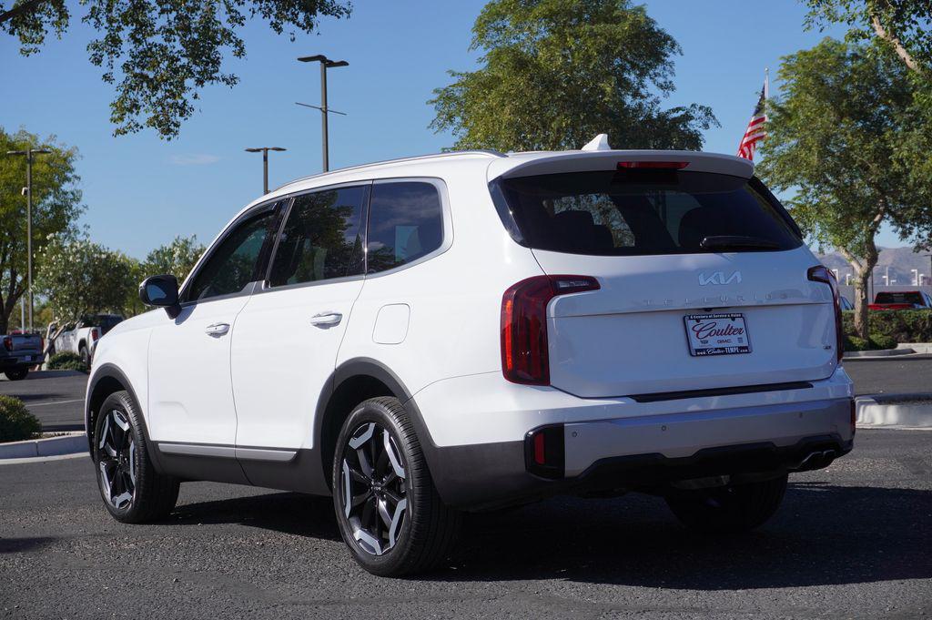 used 2023 Kia Telluride car, priced at $33,202
