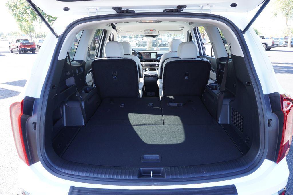 used 2023 Kia Telluride car, priced at $33,202