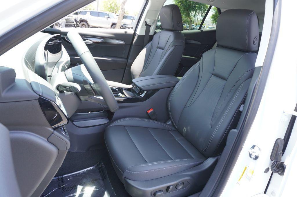new 2025 Buick Envision car, priced at $33,995