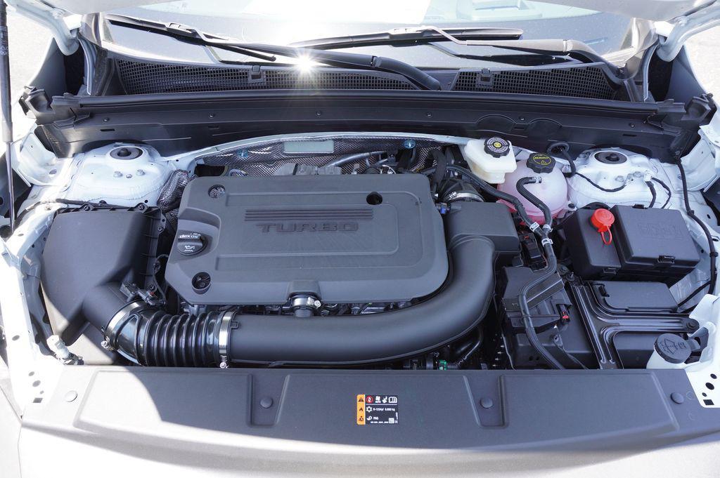 new 2025 Buick Envision car, priced at $33,995