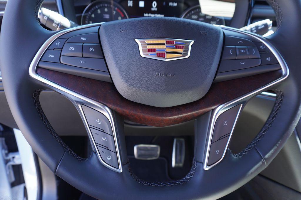 new 2025 Cadillac XT5 car, priced at $57,190