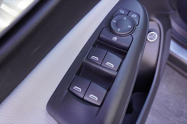 new 2025 Buick Envista car, priced at $26,675