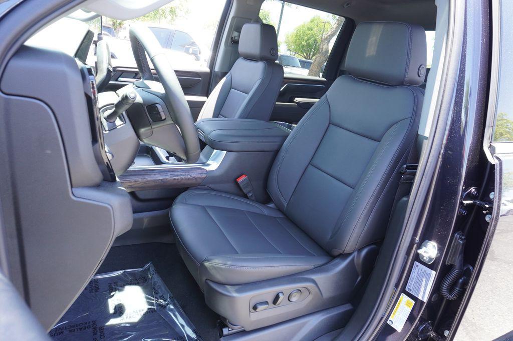new 2025 GMC Sierra 2500 car, priced at $75,885