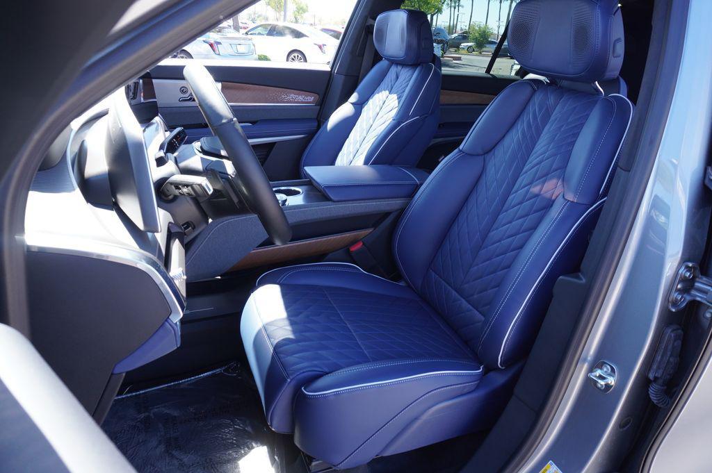 new 2026 Cadillac VISTIQ car, priced at $94,090