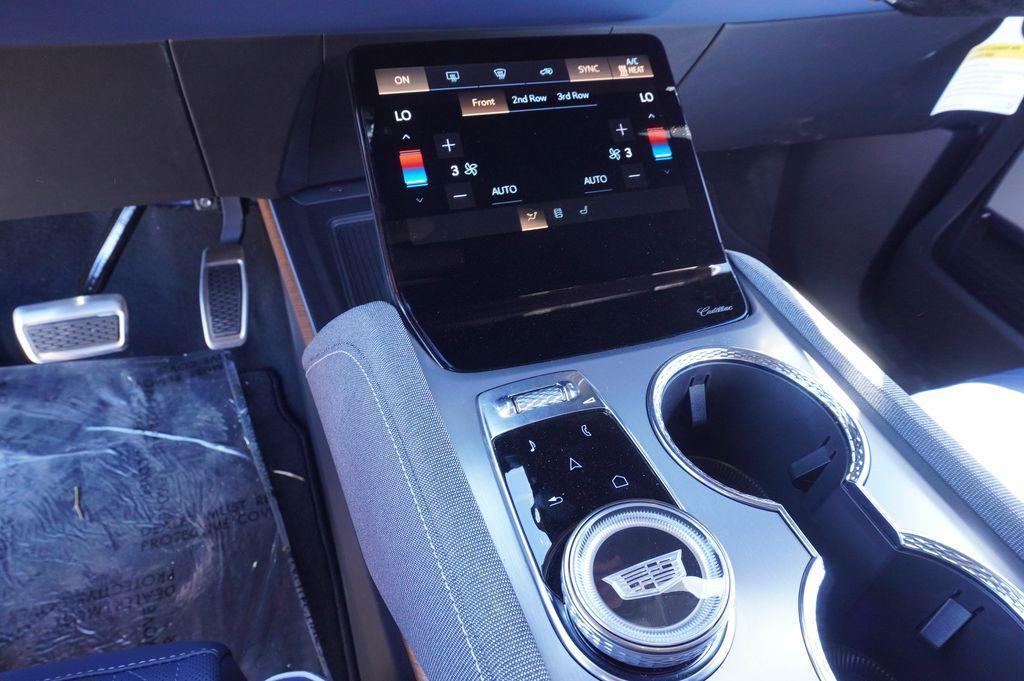 new 2026 Cadillac VISTIQ car, priced at $94,090
