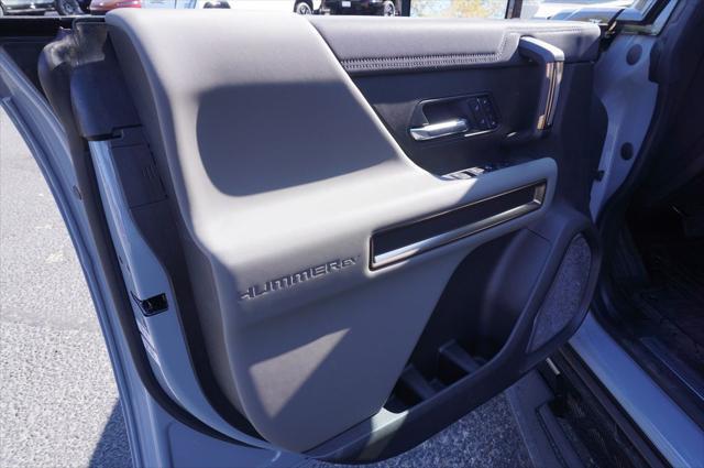new 2025 GMC HUMMER EV Pickup car, priced at $97,366