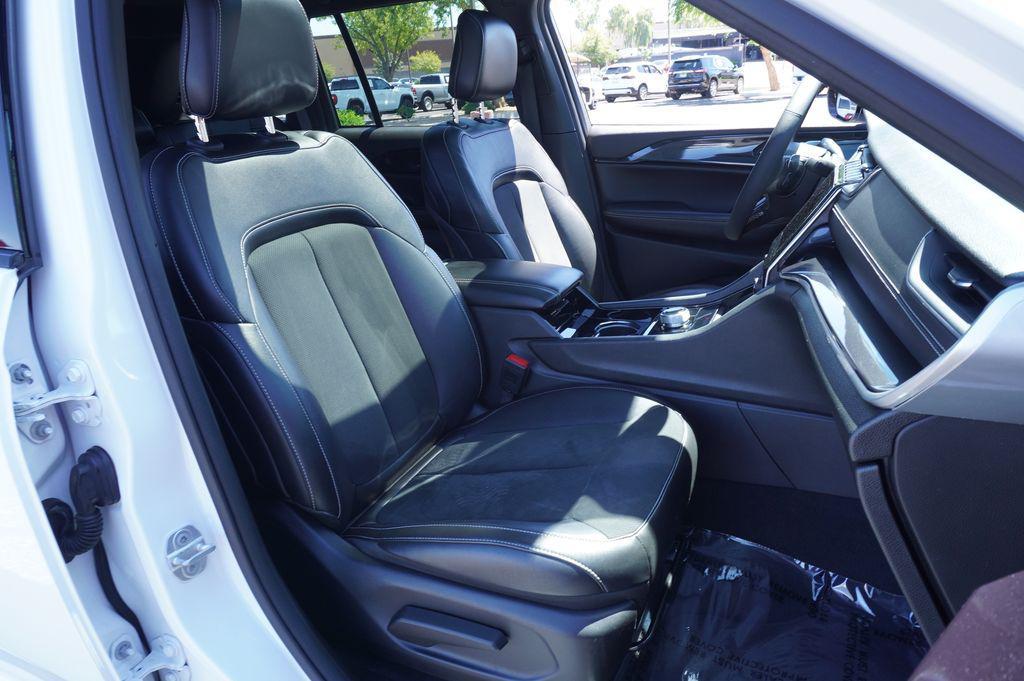 used 2023 Jeep Grand Cherokee car, priced at $29,327