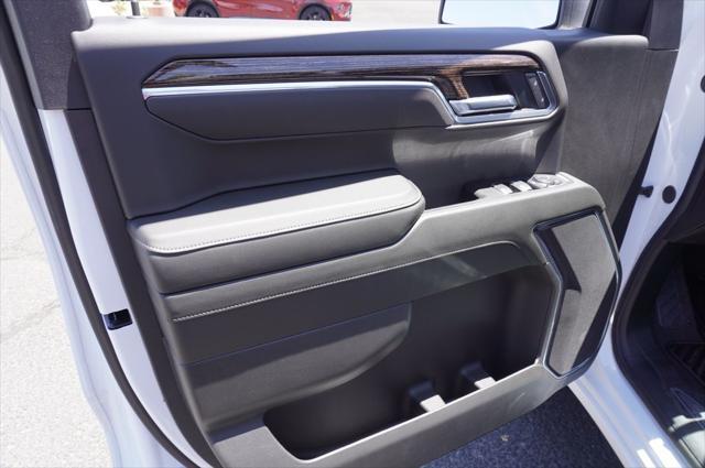 new 2025 GMC Sierra 1500 car, priced at $45,951