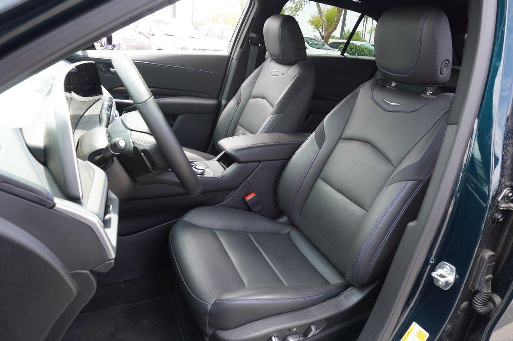 new 2025 Cadillac XT4 car, priced at $47,415