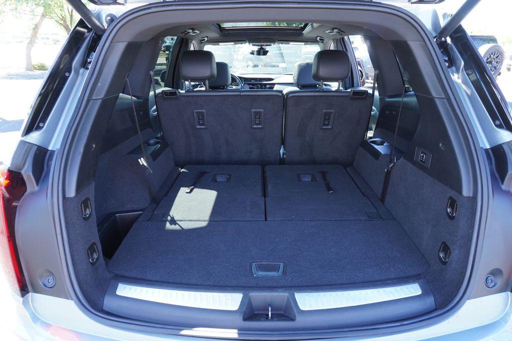 used 2024 Cadillac XT6 car, priced at $36,765