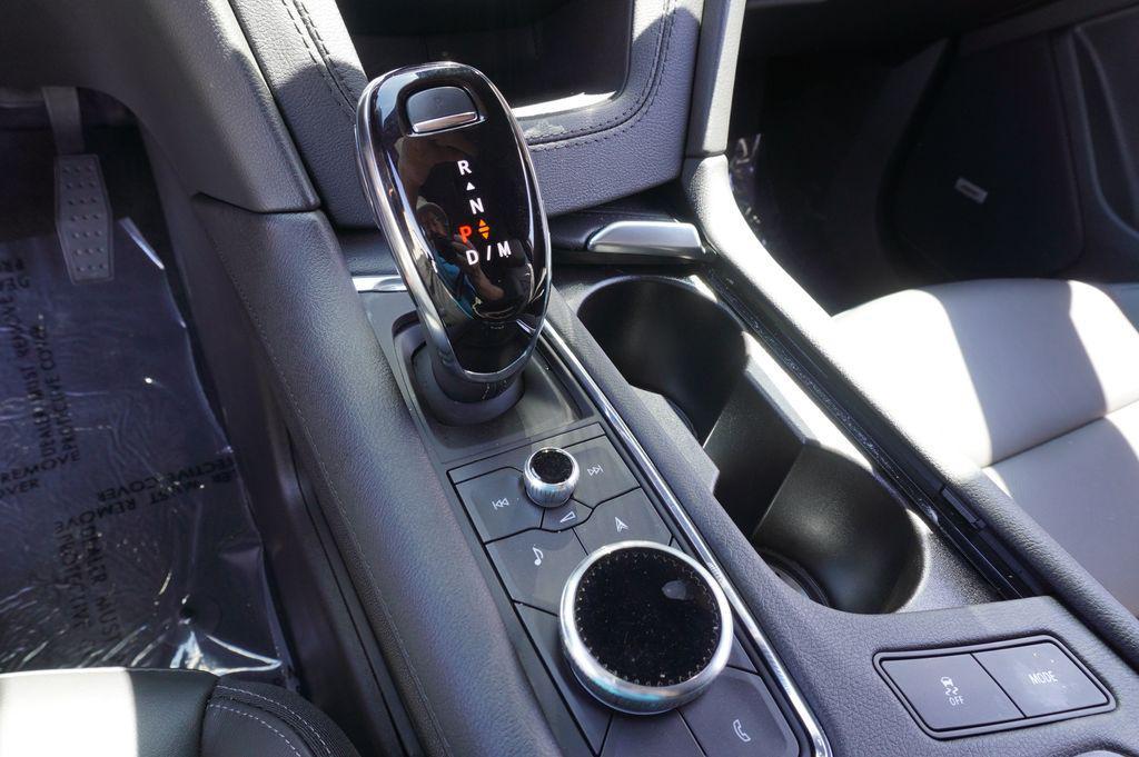 new 2024 Cadillac XT6 car, priced at $56,465