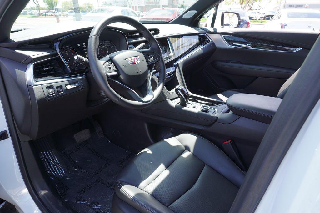 new 2024 Cadillac XT6 car, priced at $56,465