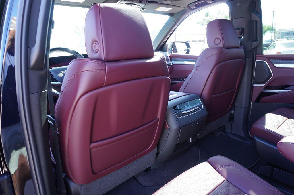 new 2025 Cadillac Escalade car