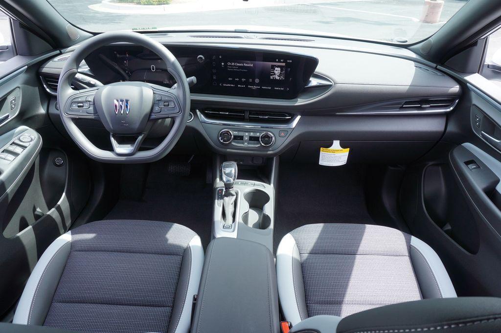 new 2025 Buick Envista car
