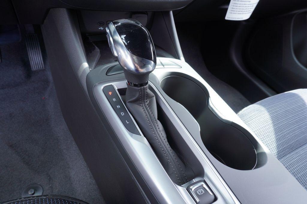 new 2025 Buick Envista car