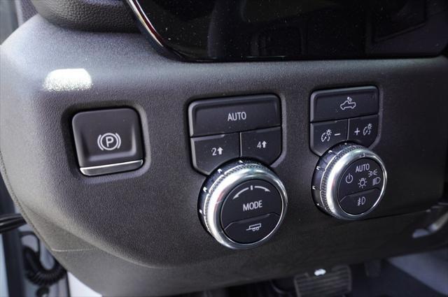 new 2025 GMC Sierra 1500 car, priced at $45,295
