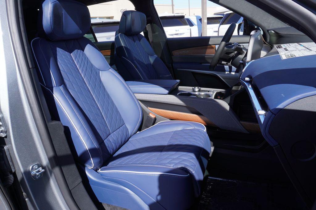 new 2026 Cadillac VISTIQ car, priced at $93,590