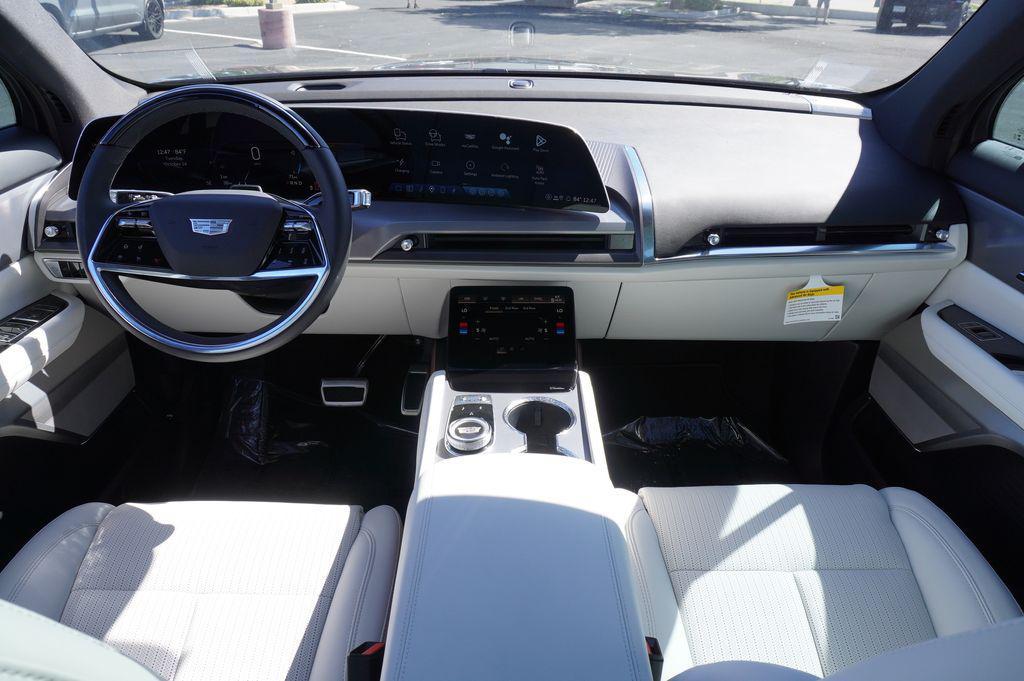 new 2026 Cadillac VISTIQ car, priced at $79,715