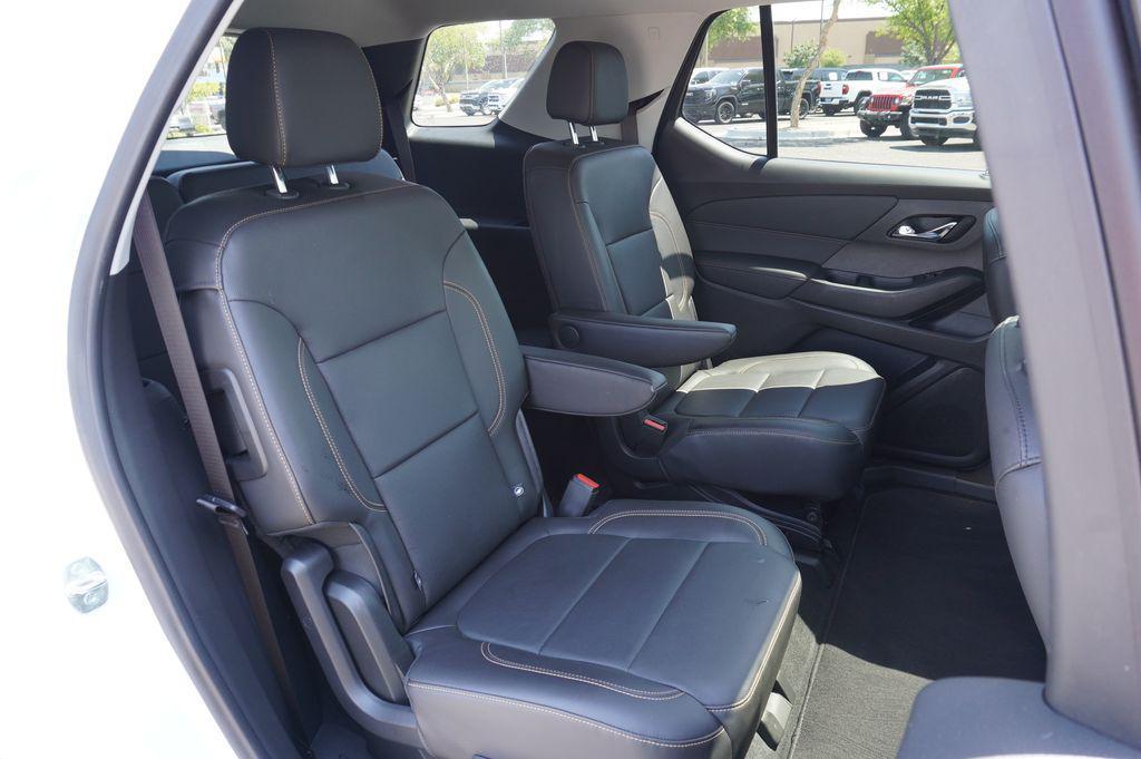 used 2021 Chevrolet Traverse car, priced at $23,464