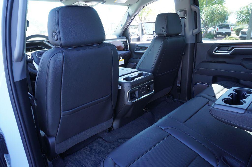 new 2026 GMC Sierra 2500 car, priced at $80,180