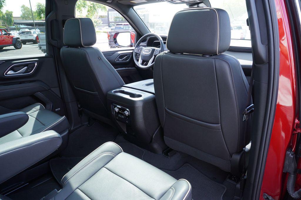 used 2023 GMC Yukon car, priced at $59,337