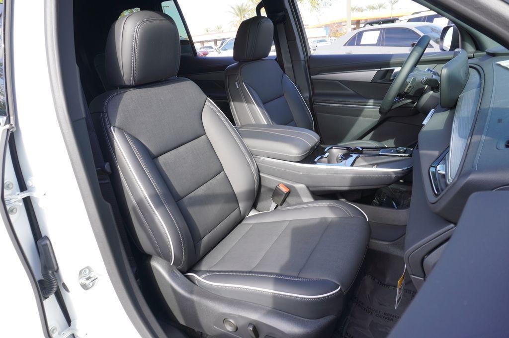new 2025 Buick Enclave car, priced at $39,895