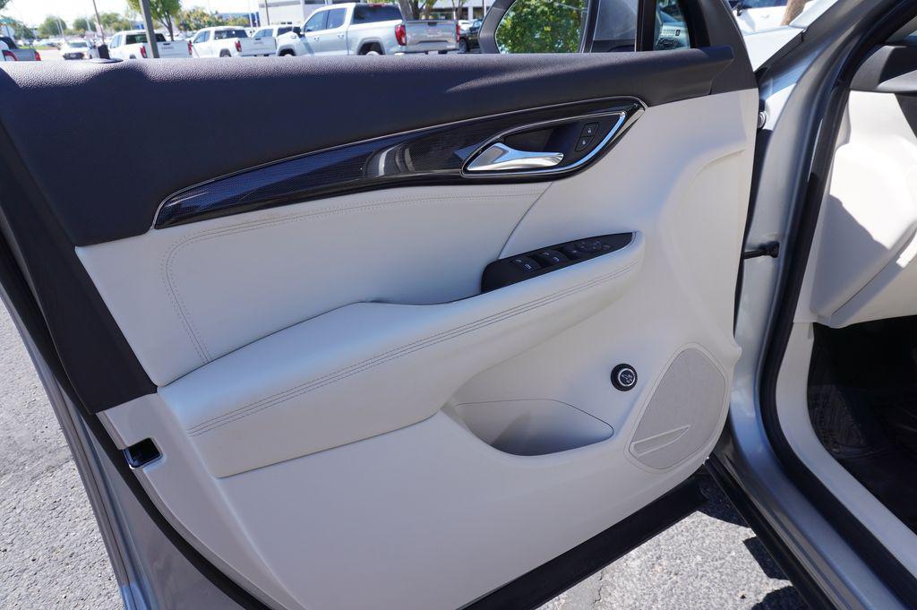 used 2023 Buick Envision car, priced at $20,982