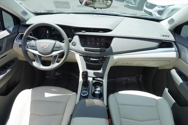 used 2022 Cadillac XT5 car, priced at $32,017