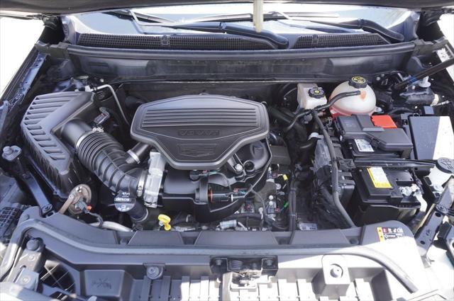 used 2022 Cadillac XT5 car, priced at $32,017