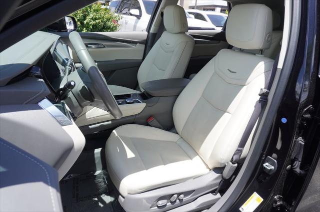 used 2022 Cadillac XT5 car, priced at $32,017