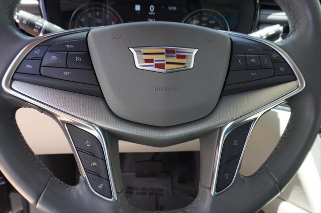 used 2022 Cadillac XT5 car, priced at $32,017