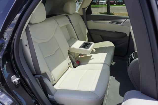 used 2022 Cadillac XT5 car, priced at $32,017