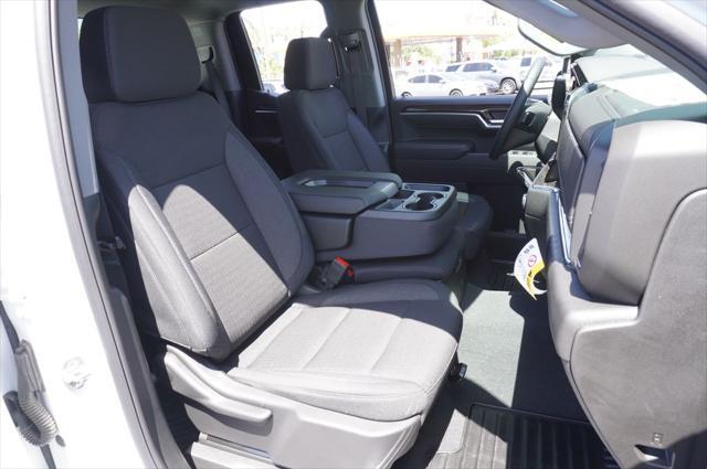 new 2025 GMC Sierra 1500 car, priced at $45,951