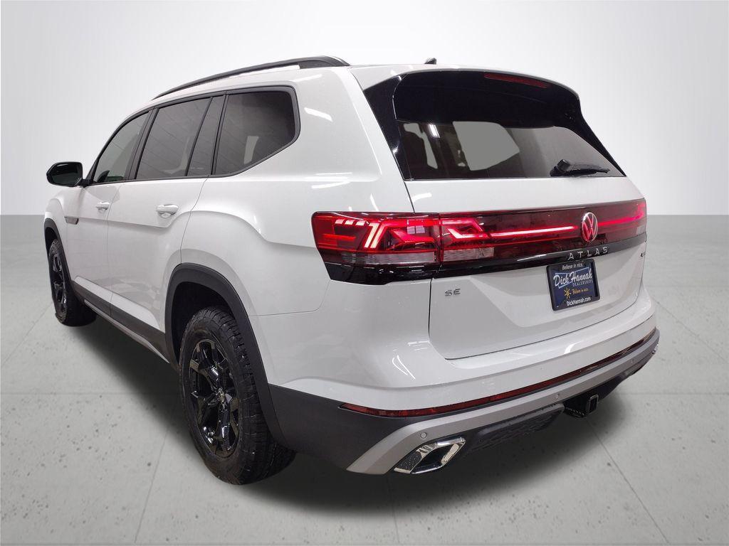 new 2025 Volkswagen Atlas car, priced at $48,046