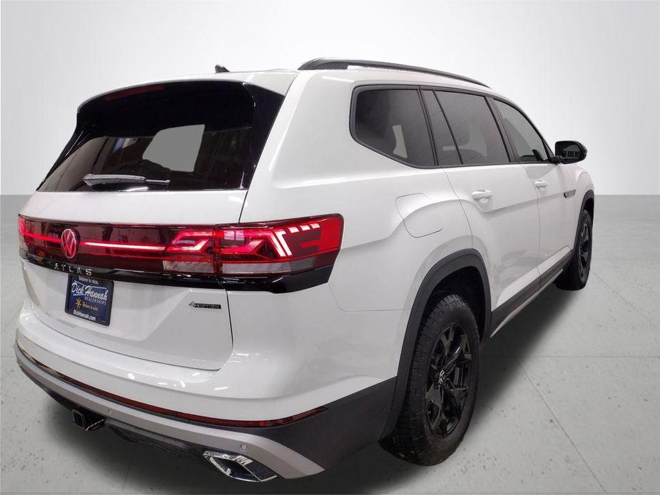 new 2025 Volkswagen Atlas car, priced at $48,046