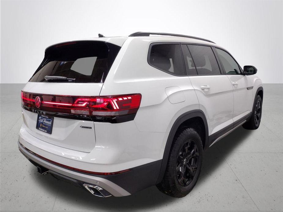 new 2025 Volkswagen Atlas car, priced at $48,046