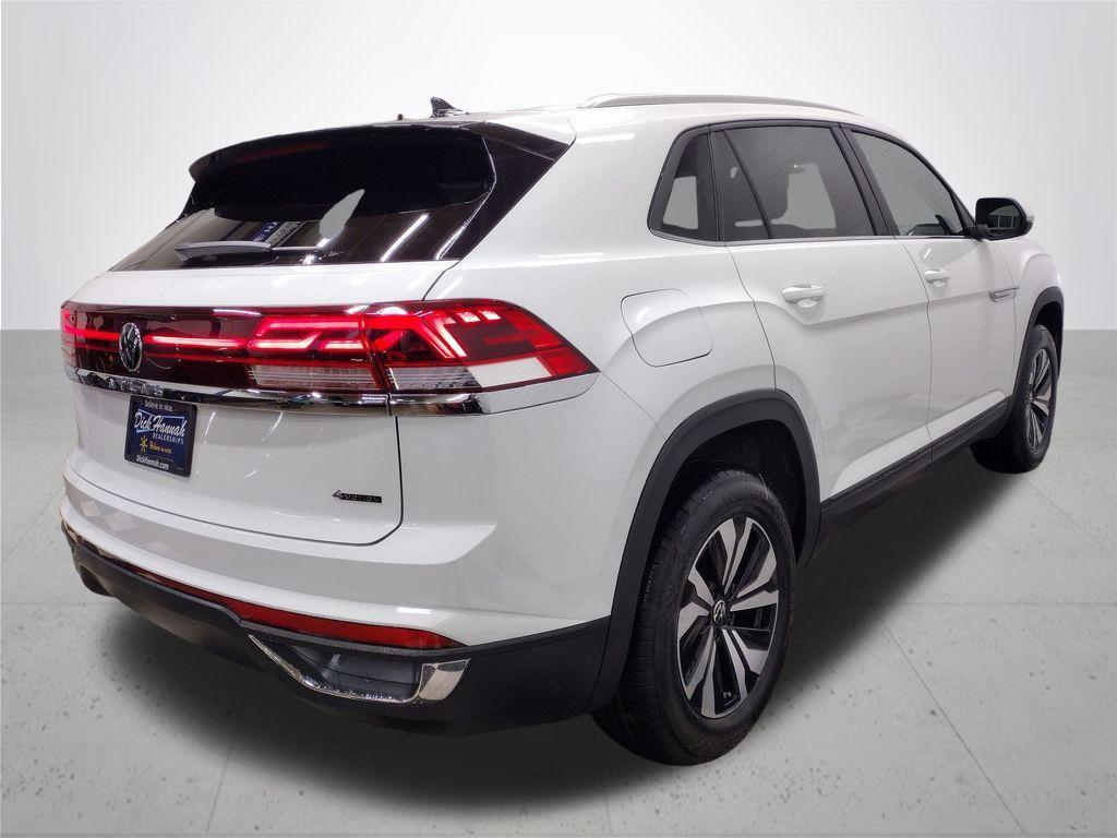 new 2025 Volkswagen Atlas Cross Sport car, priced at $39,946