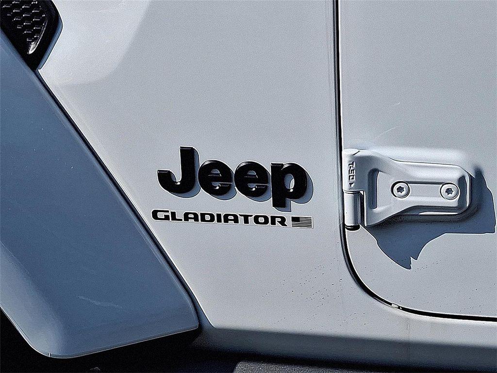 new 2025 Jeep Gladiator car, priced at $47,744