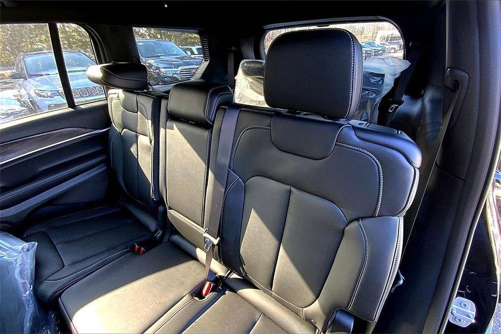 new 2025 Jeep Grand Cherokee L car, priced at $45,104