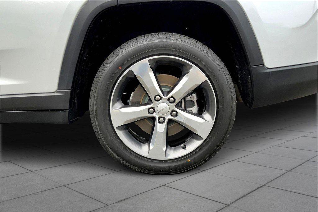 used 2022 Jeep Grand Cherokee L car, priced at $32,990