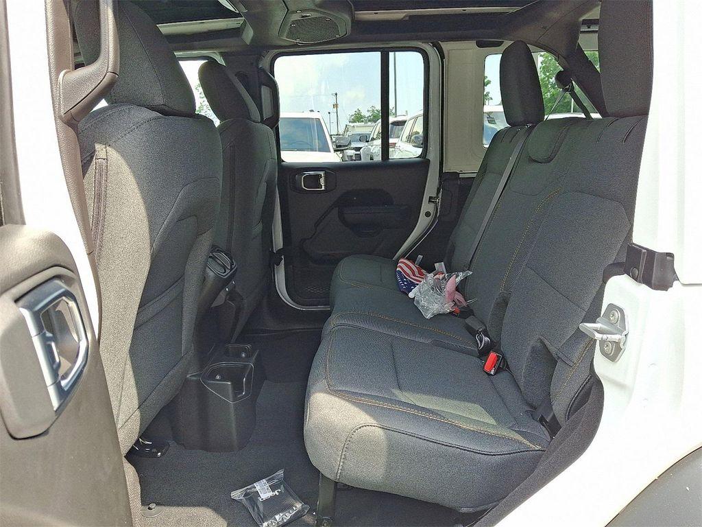 new 2025 Jeep Wrangler car, priced at $51,112