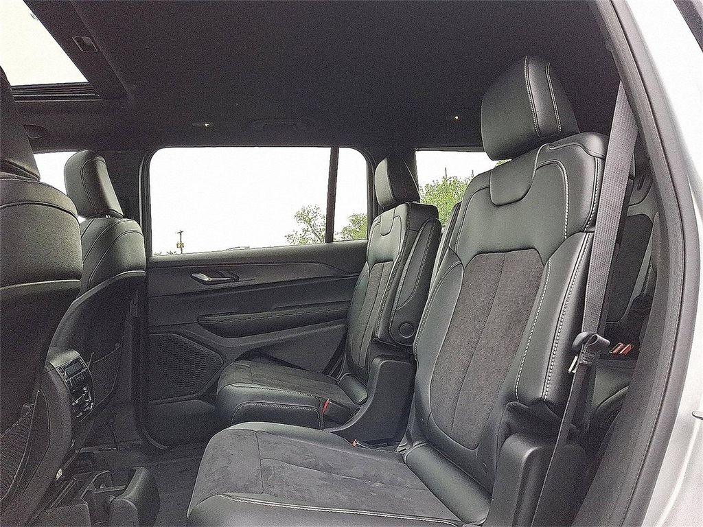 new 2025 Jeep Grand Cherokee L car, priced at $44,665