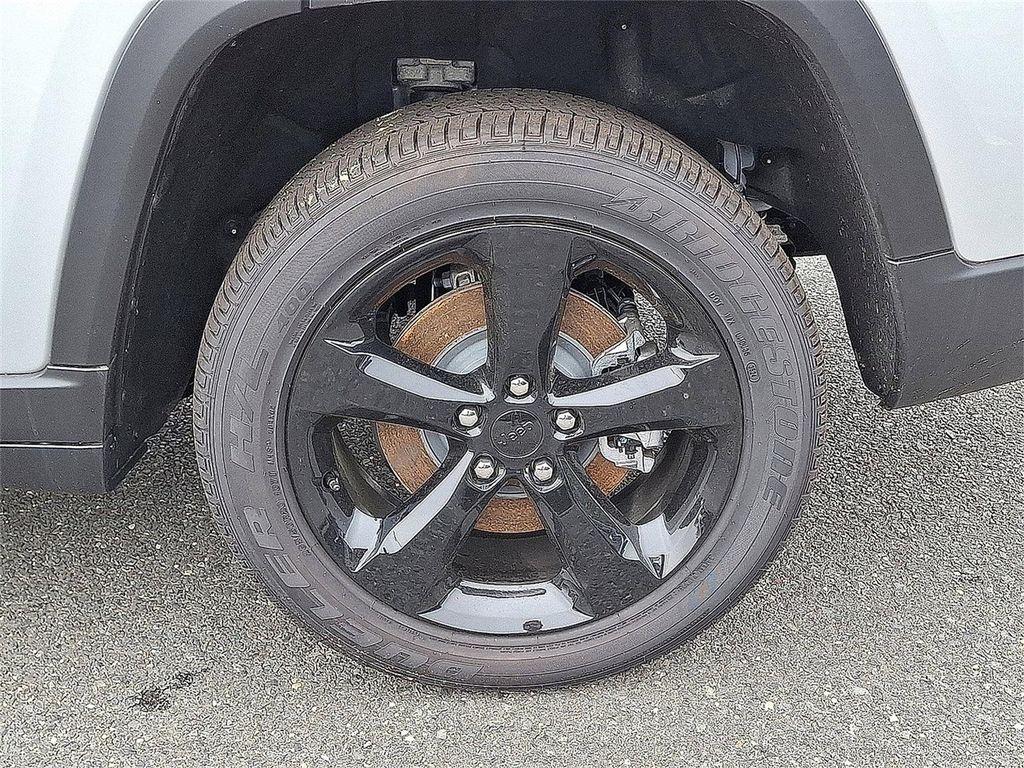 new 2025 Jeep Grand Cherokee L car, priced at $44,665