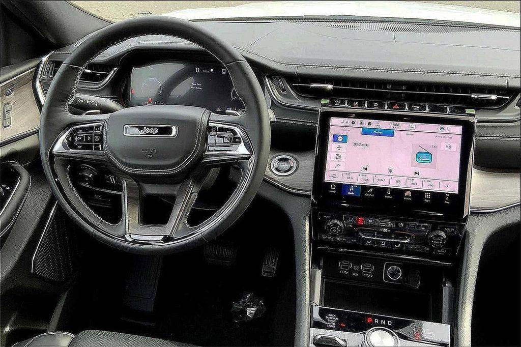 new 2025 Jeep Grand Cherokee car, priced at $60,257